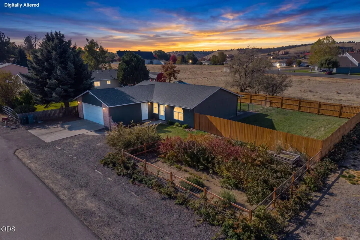 786 NE Lakeside Drive, Madras, OR 97741 - #1
