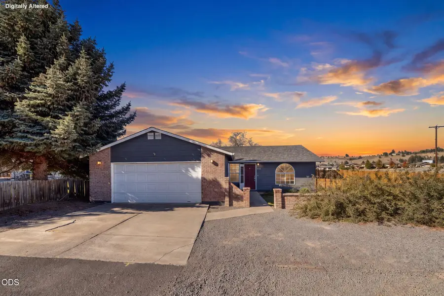 786 NE Lakeside Drive, Madras, OR 97741 - #2