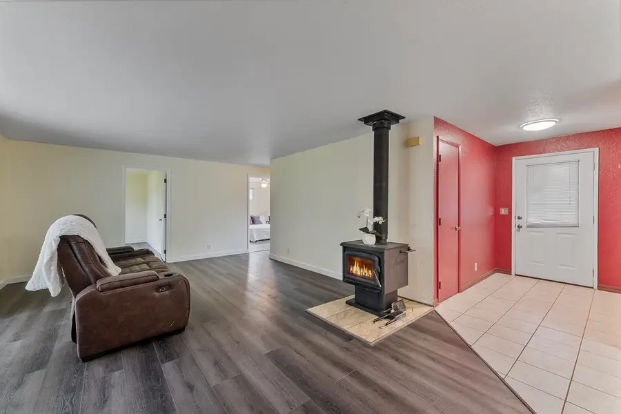 107 Marie Circle, Rogue River, OR 97537 - #2
