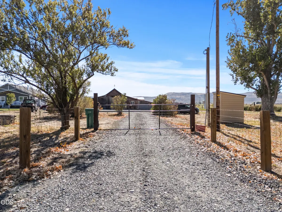 5102 Old Midland Road, Klamath Falls, OR 97603 - #1