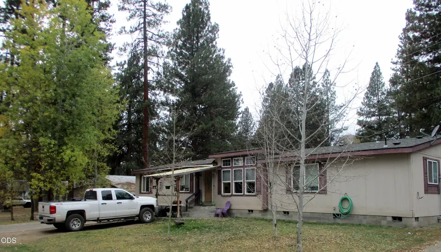 216 N Lalakes Avenue, Chiloquin, OR 97624 - #2