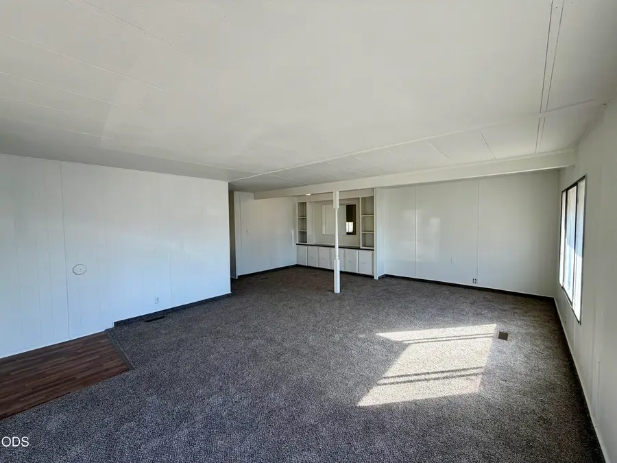 114 NE Jefferson Street, Madras, OR 97741 - #2