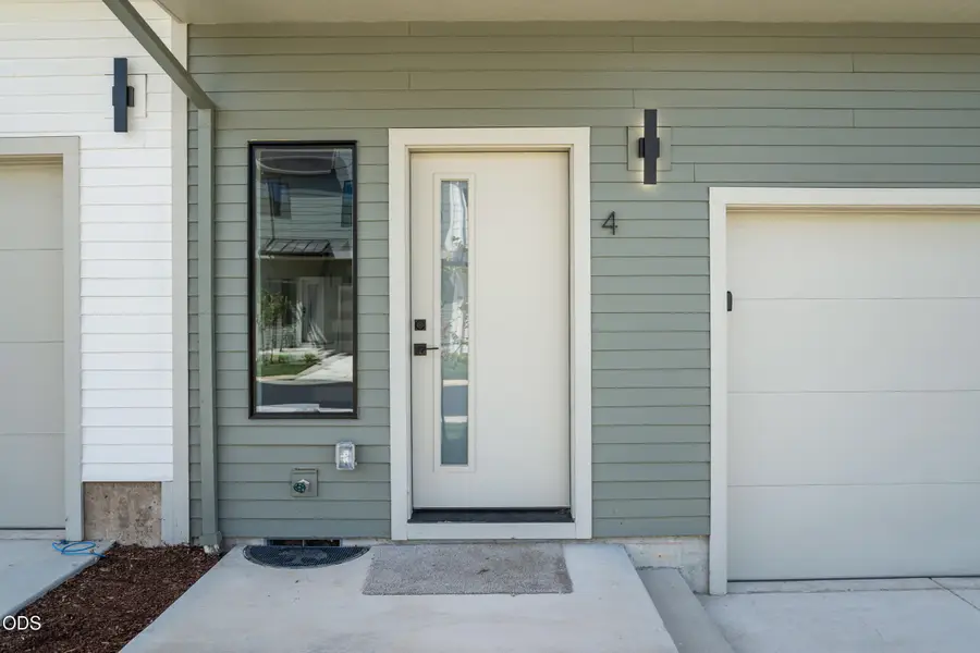 2032 Sunset Drive #4, Medford, OR 97501 - #2