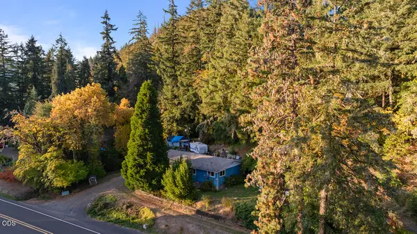 1725 State Highway 38, Drain, OR 97435