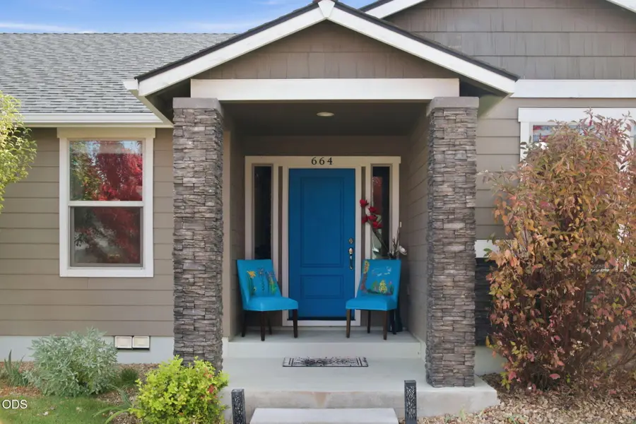 664 NW 27th Street, Redmond, OR 97756 - #2