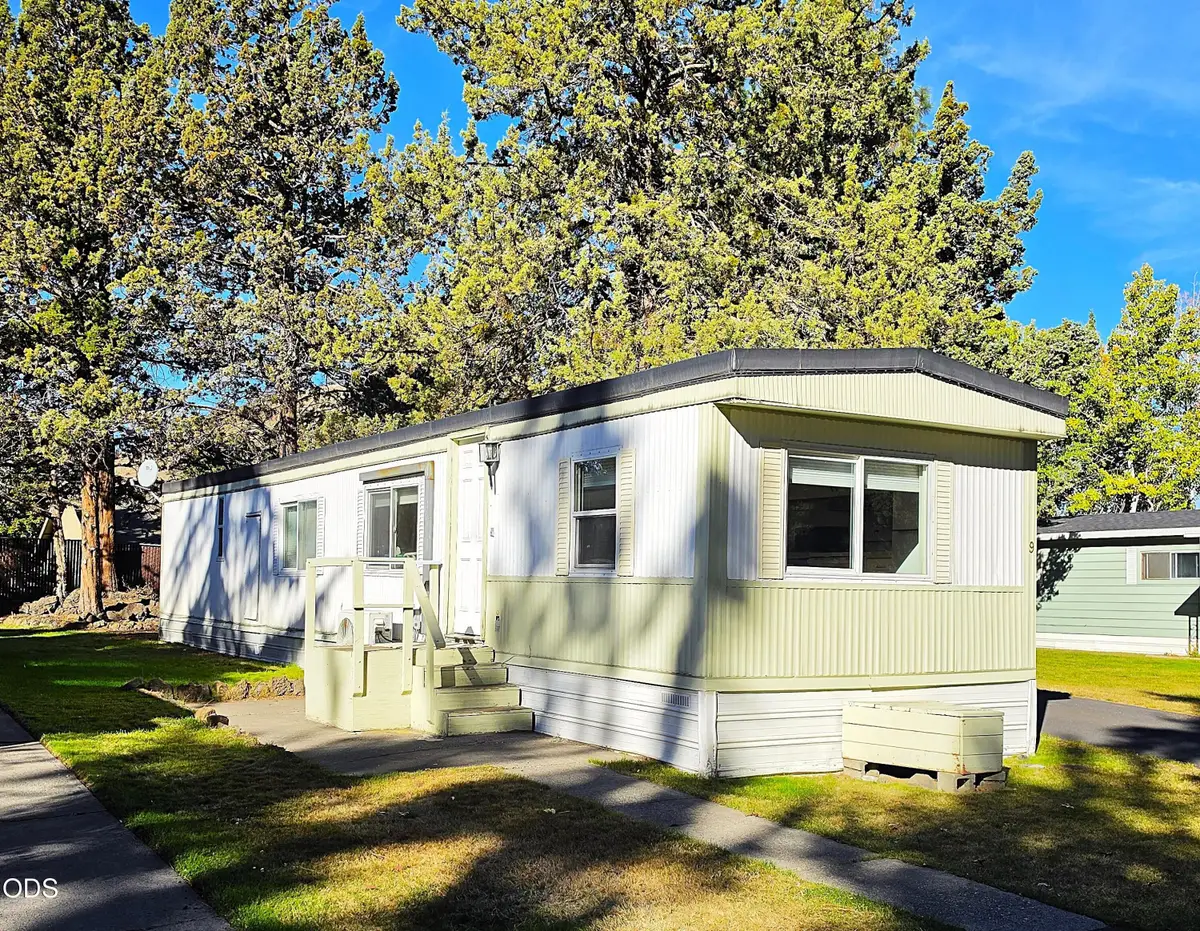2200 NE Highway 20 #UNIT 9, Bend, OR 97701 - #1