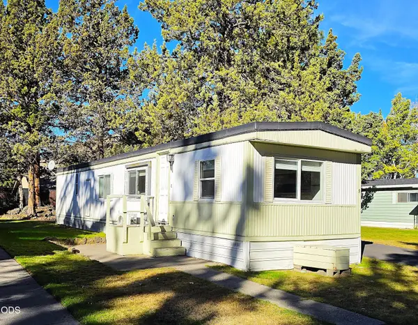 2200 NE Highway 20 #UNIT 9, Bend, OR 97701