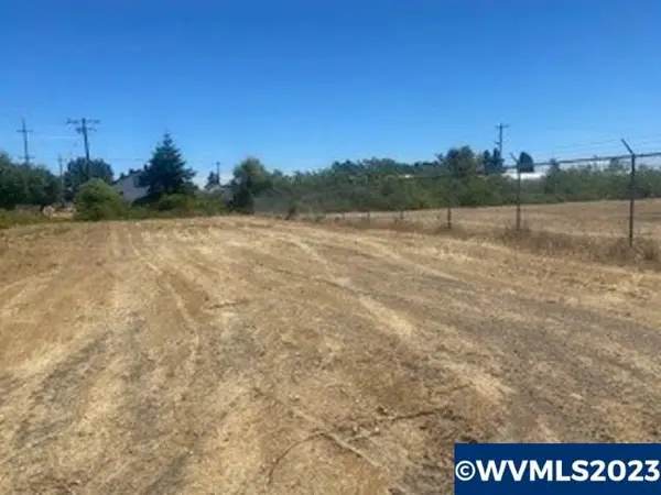 420 SW Wake Robin (-450) Av, Corvallis, OR 97330