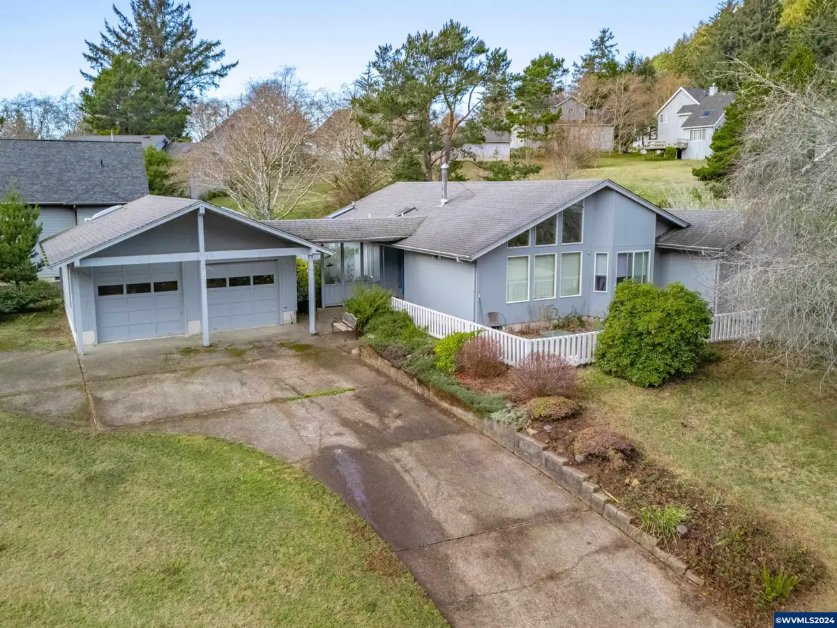 341  Combs Cir, Yachats, OR 97498 - #1