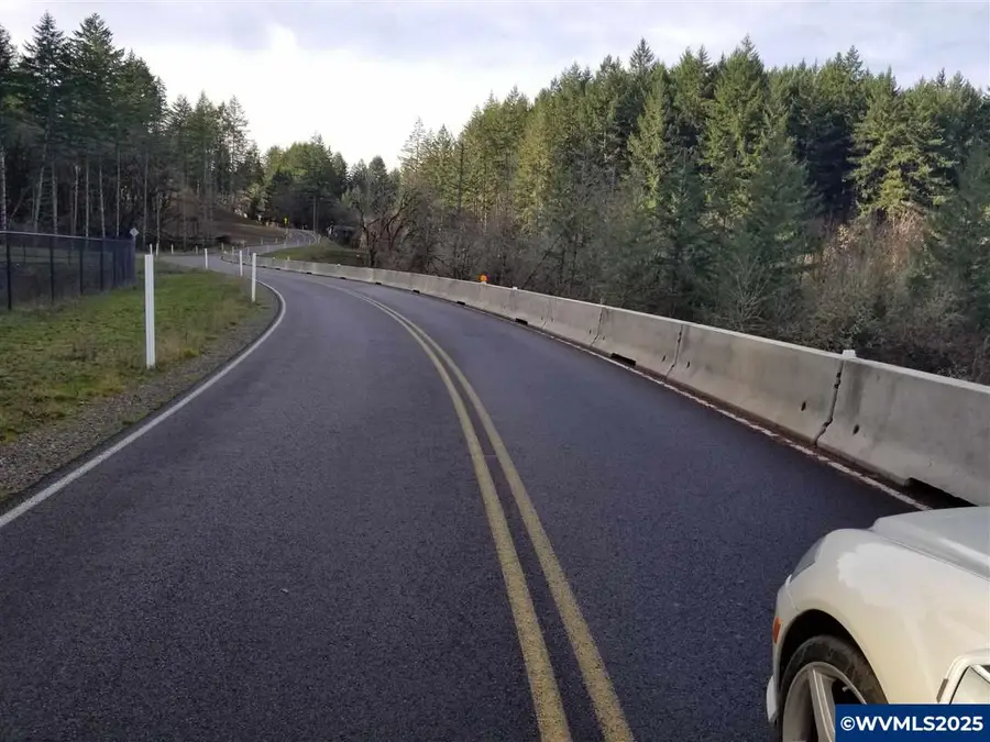 2655 NW Foothill Dr, Corvallis, OR 97330 - Image #2