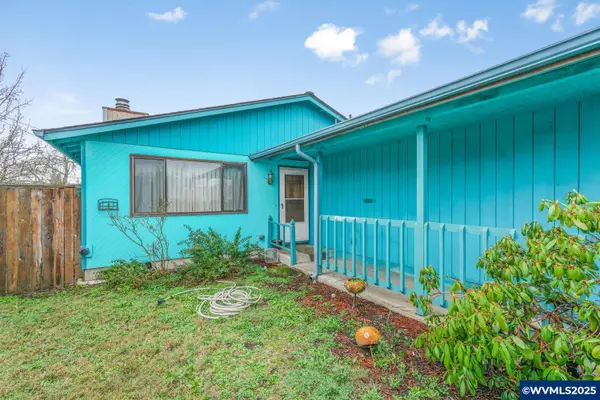 219  17th St, Springfield, OR 97477