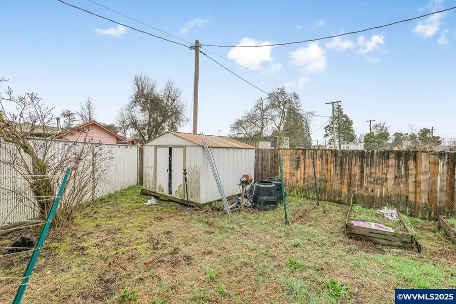 219  17th St, Springfield, OR 97477 - Image #3