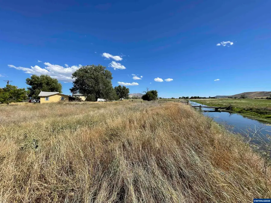 2202  Joe Wright Rd, Klamath Falls, OR 97603 - Image #3