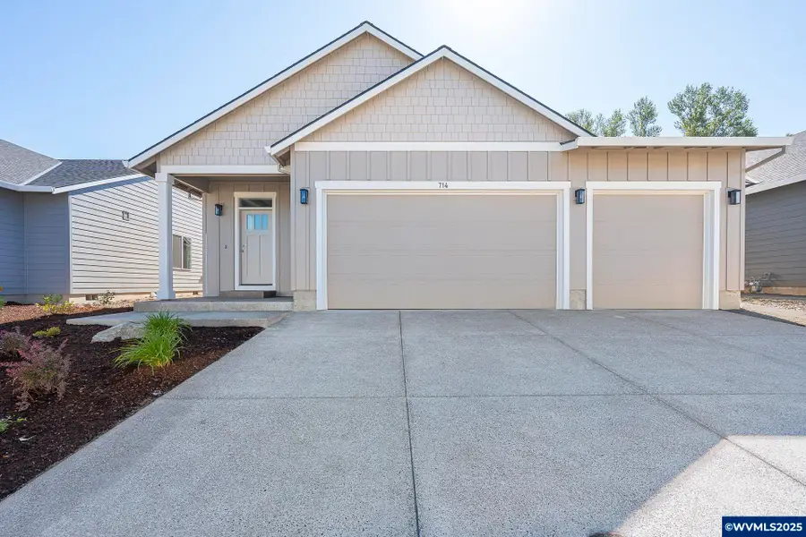 714  Tigerlily St, Silverton, OR 97381 - Image #3