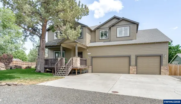 1926 SW 25th St, Redmond, OR 97756