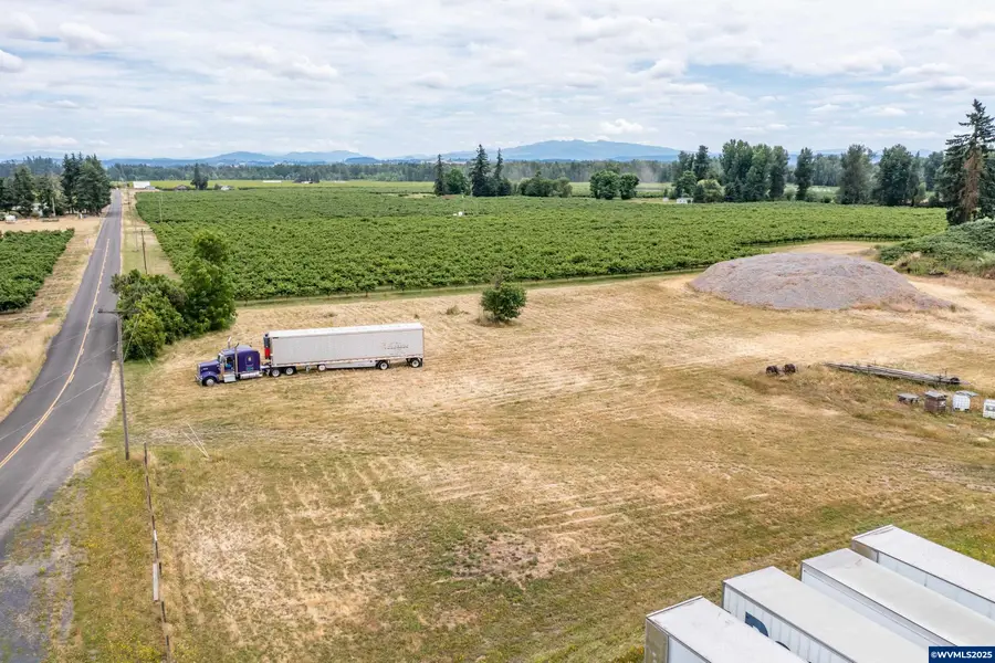 8982  Santiam Lp E, Aumsville, OR 97325 - Image #2