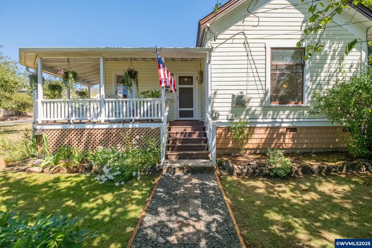 730 N Main St, Brownsville, OR 97327 - Image #1