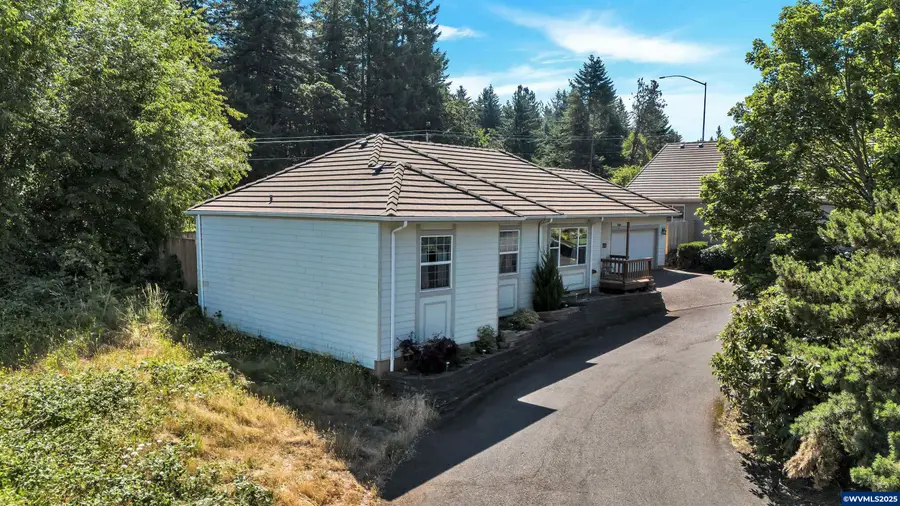 1968  Spicetree Ln, Salem, OR 97306 - Image #2