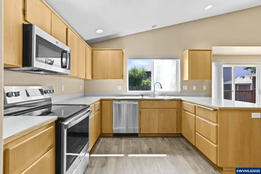 2596  Jamestown St St, Woodburn, OR 97071 - Image #2