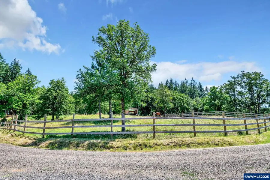25845  Gap Rd, Brownsville, OR 97327 - Image #3