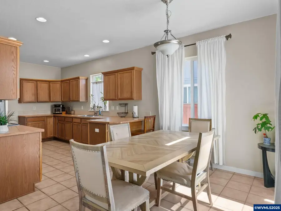 664  Montclair Dr NE, Albany, OR 97322 - Image #3