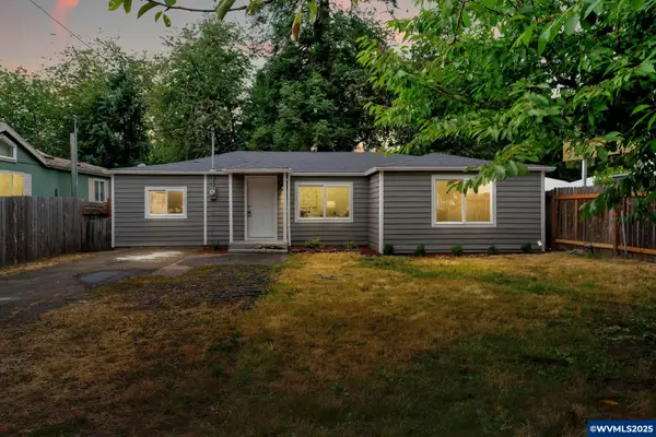 1330  Hawthorne St, Sweet Home, OR 97386