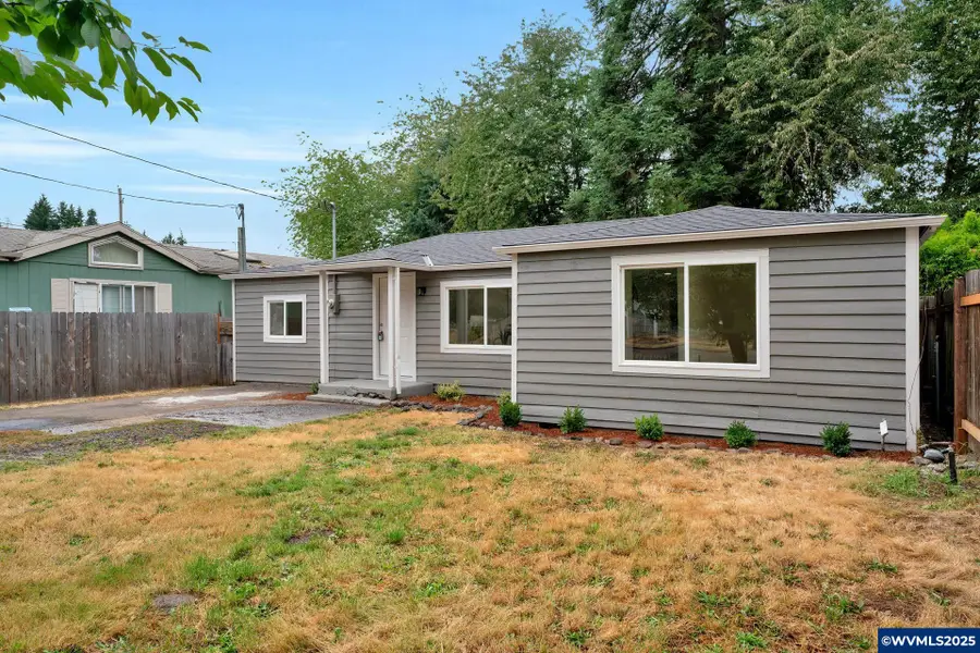 1330  Hawthorne St, Sweet Home, OR 97386 - Image #2