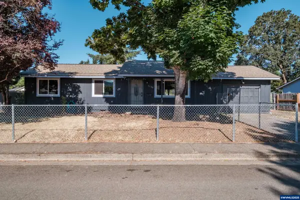 1128  29th Av, Sweet Home, OR 97386