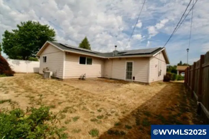 1332  Thompson Rd, Woodburn, OR 97071 - Image #2