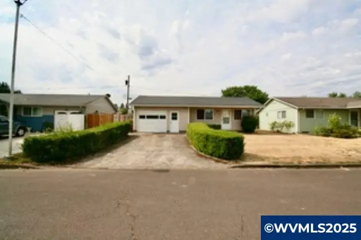 1332  Thompson Rd, Woodburn, OR 97071 - Image #3