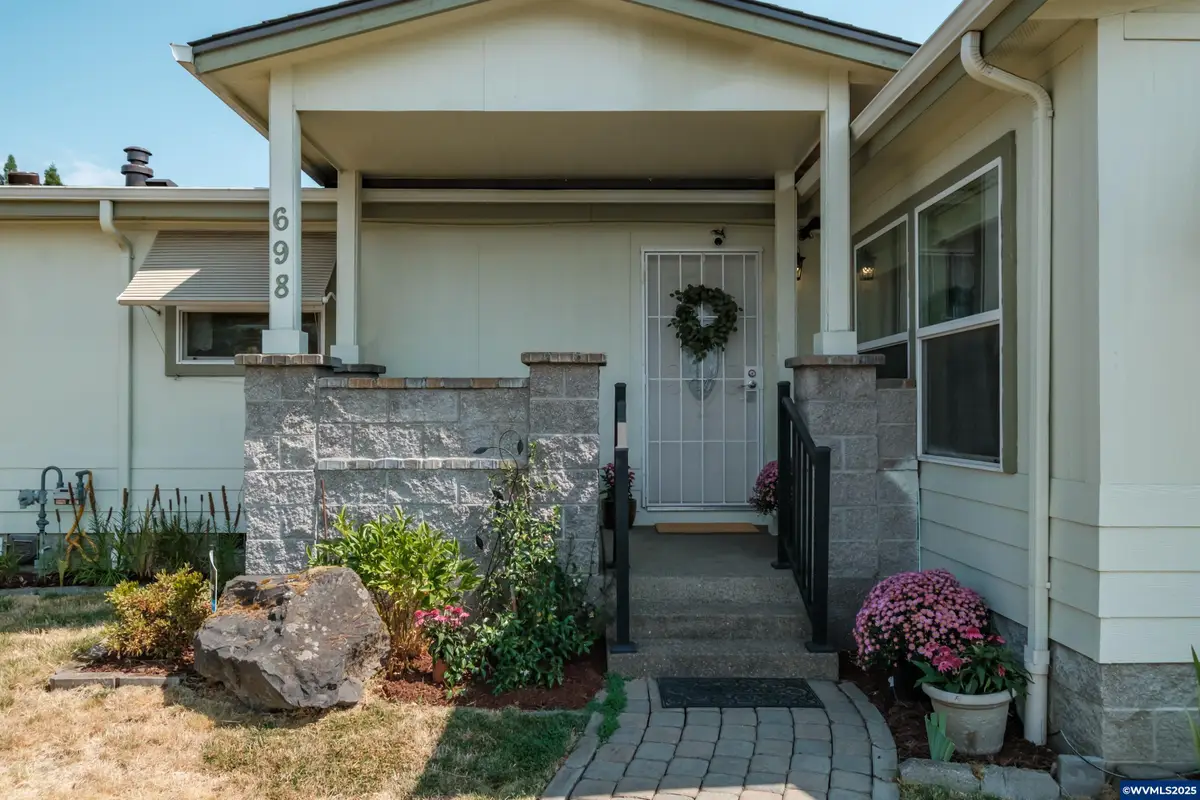 698  Royalty Cir NE, Salem, OR 97301 - #1