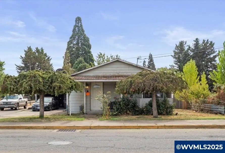 215  Polk St, Independence, OR 97351 - Image #1