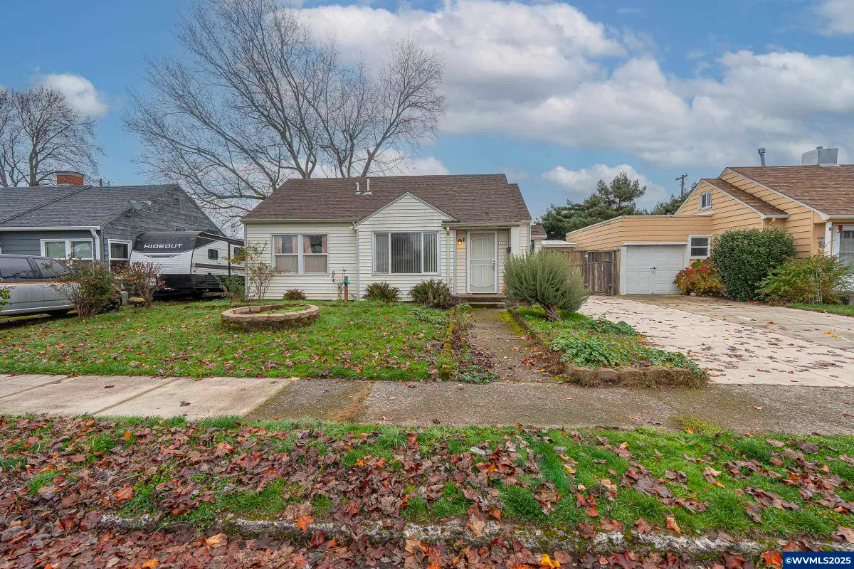 1603  Park Dr, Lebanon, OR 97355 - Image #1