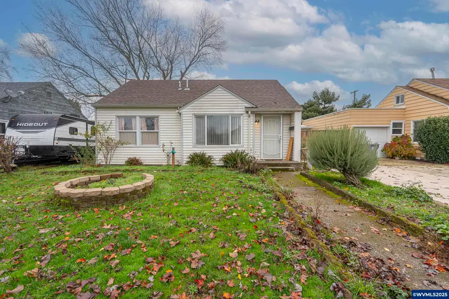 1603  Park Dr, Lebanon, OR 97355 - Image #2