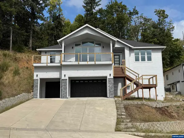 812  Hawk Dr, Silverton, OR 97381