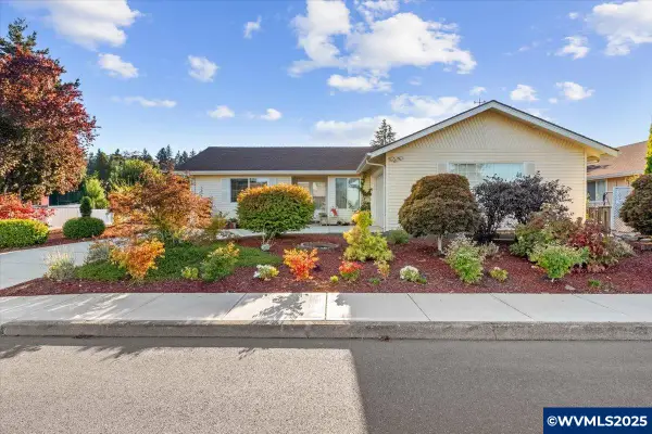 3299  Oakcrest Dr NW, Salem, OR 97304