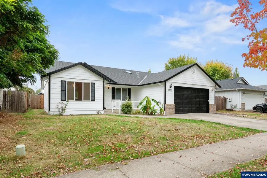 1237  7th St S, Independence, OR 97351 - Image #2