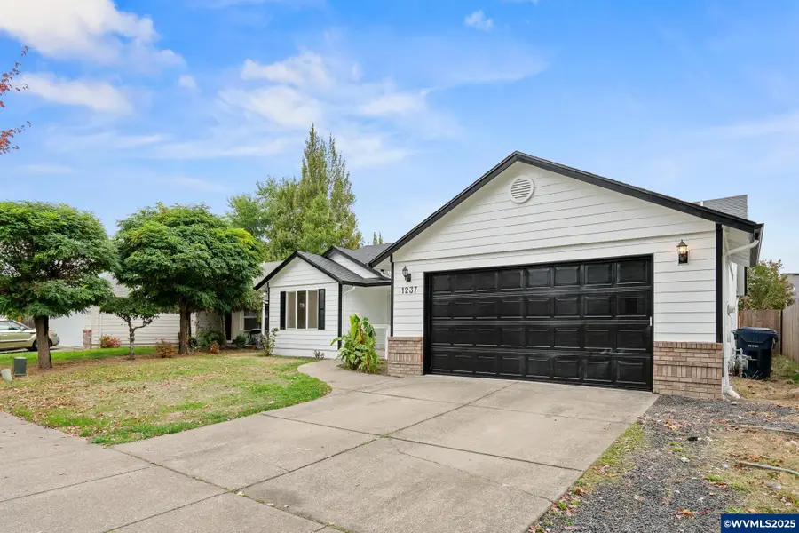 1237  7th St S, Independence, OR 97351 - Image #3