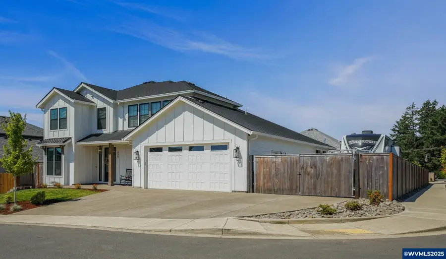 495  Cascade Mountain Dr, Dallas, OR 97338 - Image #2