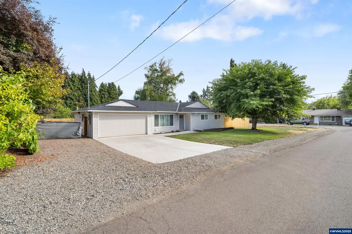 3994  Crestview Dr S, Salem, OR 97302 - Image #1