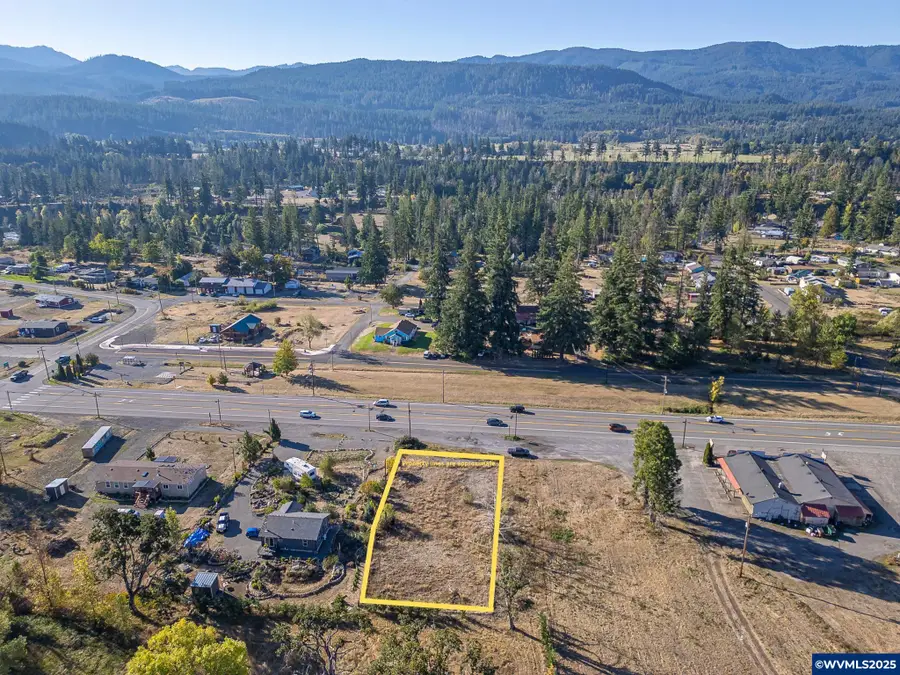 212  North Santiam Hwy SE, Gates, OR 97346 - Image #2