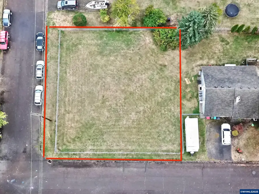 724 SW Edmunston St, McMinnville, OR 97128 - #2