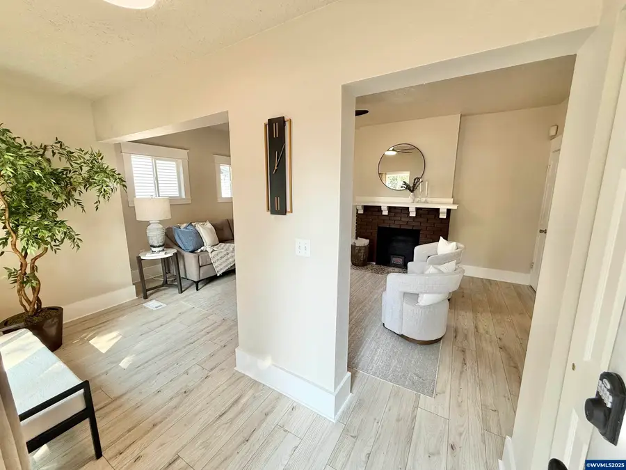 1290 SE 14th St, Salem, OR 97302 - Image #2