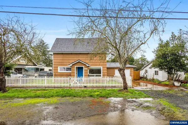 456 N Log Cabin St, Independence, OR 97351