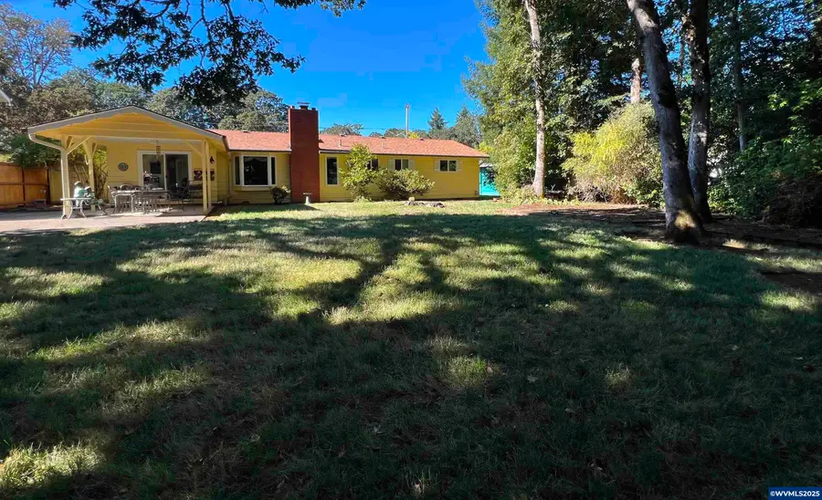 414 SW Westwood Dr, Dallas, OR 97338 - Image #2