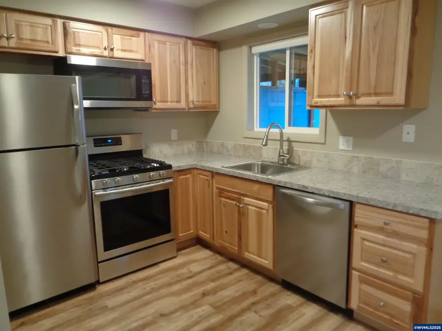 415 S 9th St, Lebanon, OR 97355 - Image #3
