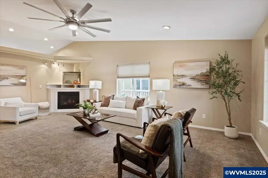 758 S Sunrise Dr Dr, Jefferson, OR 97352 - Image #3