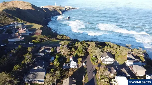 545 NW 56th St, Newport, OR 97365