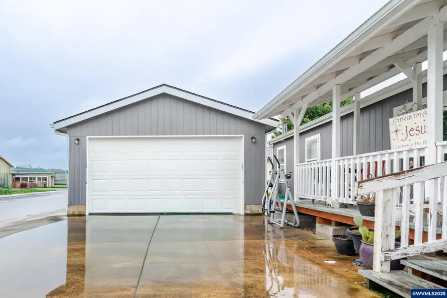 610  Vaughan (#11) Ln, Lebanon, OR 97355 - Image #2