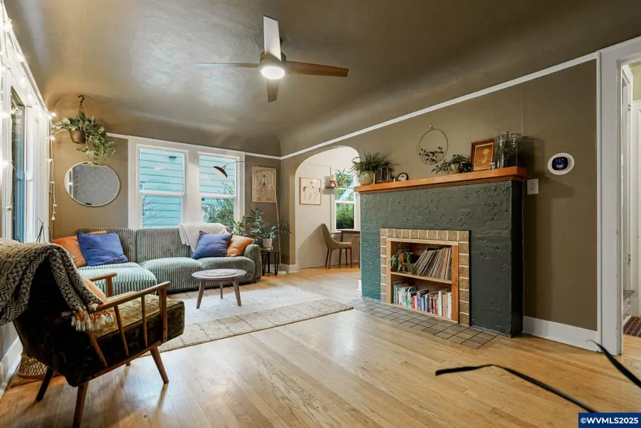 1575  19th St NE, Salem, OR 97301 - Image #2